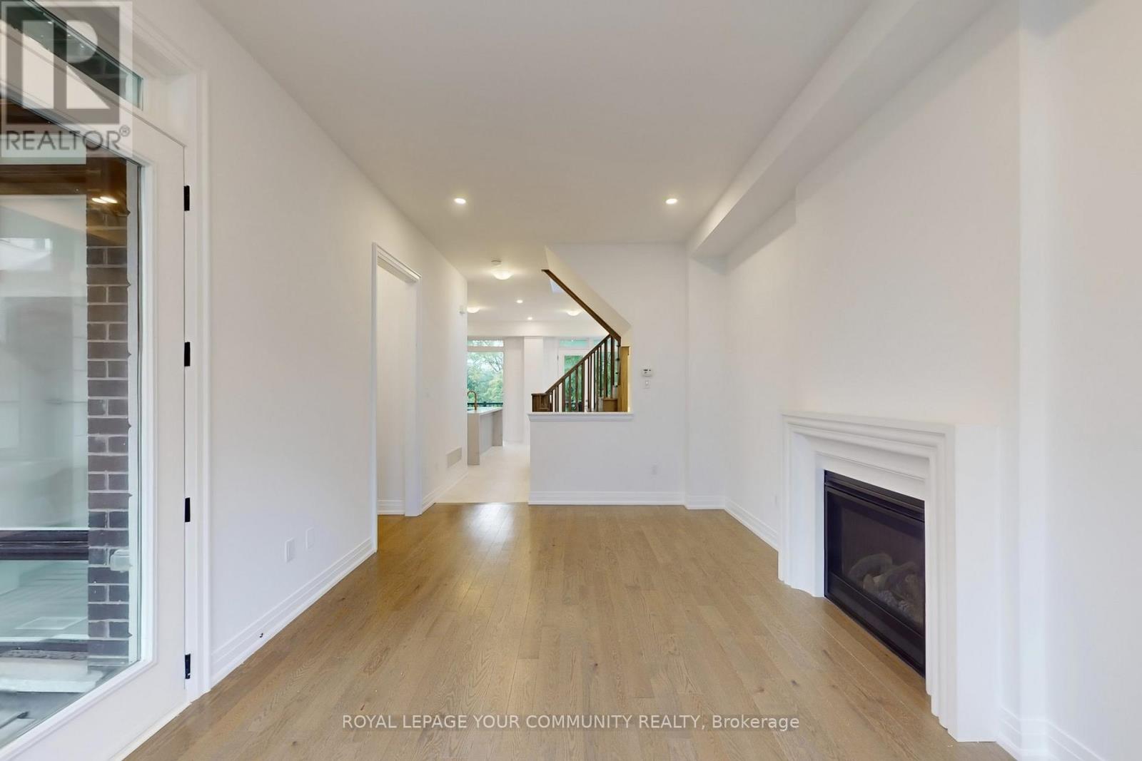 Photo 36 of 32 Globemaster Lane, Richmond Hill ON