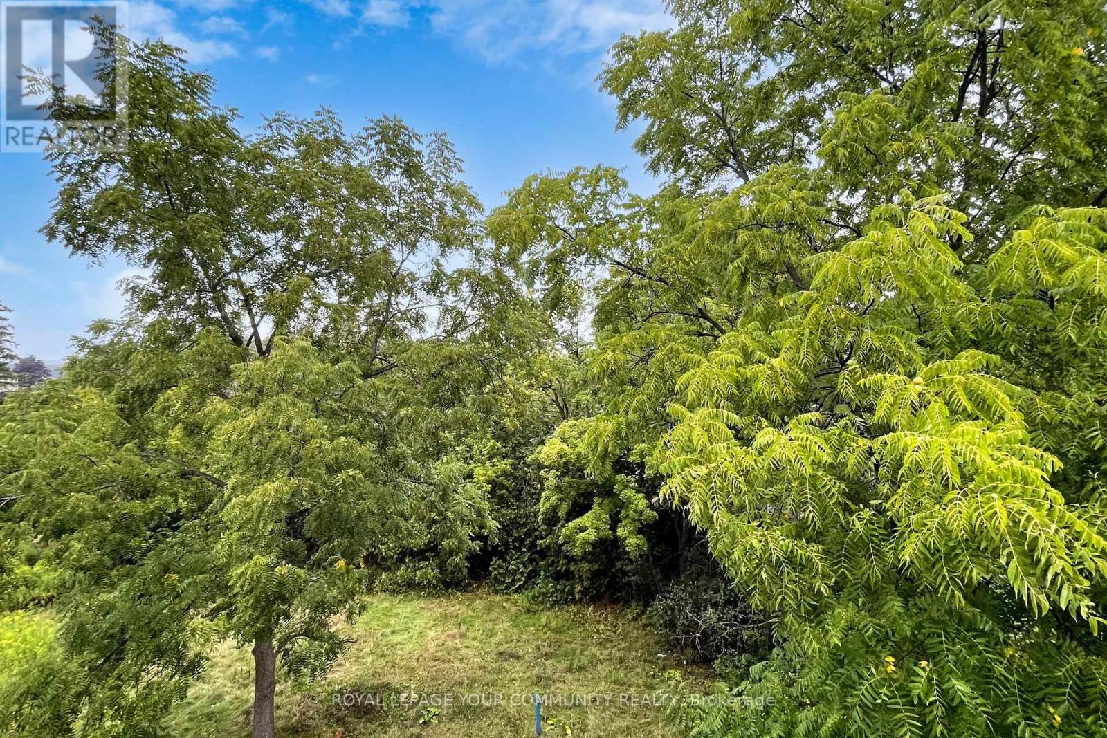 Photo 28 of 32 Globemaster Lane, Richmond Hill ON