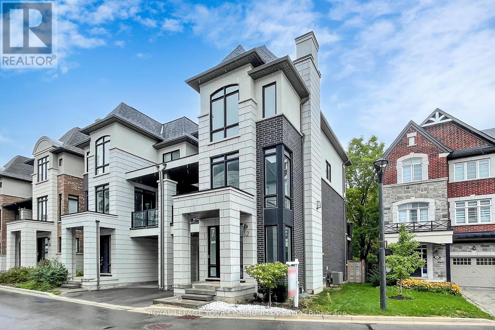 Photo 1 of 32 Globemaster Lane, Richmond Hill ON