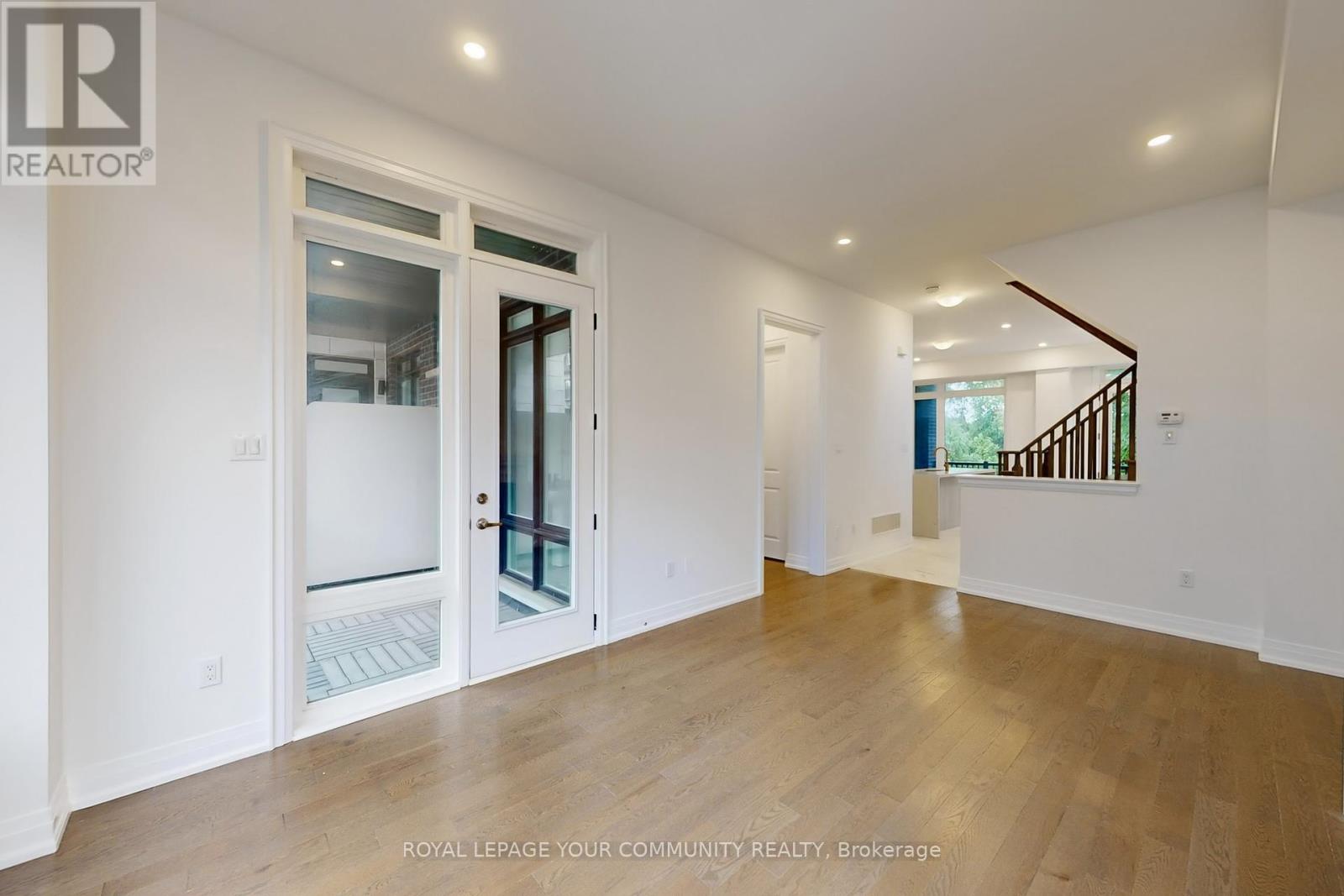 Photo 37 of 32 Globemaster Lane, Richmond Hill ON