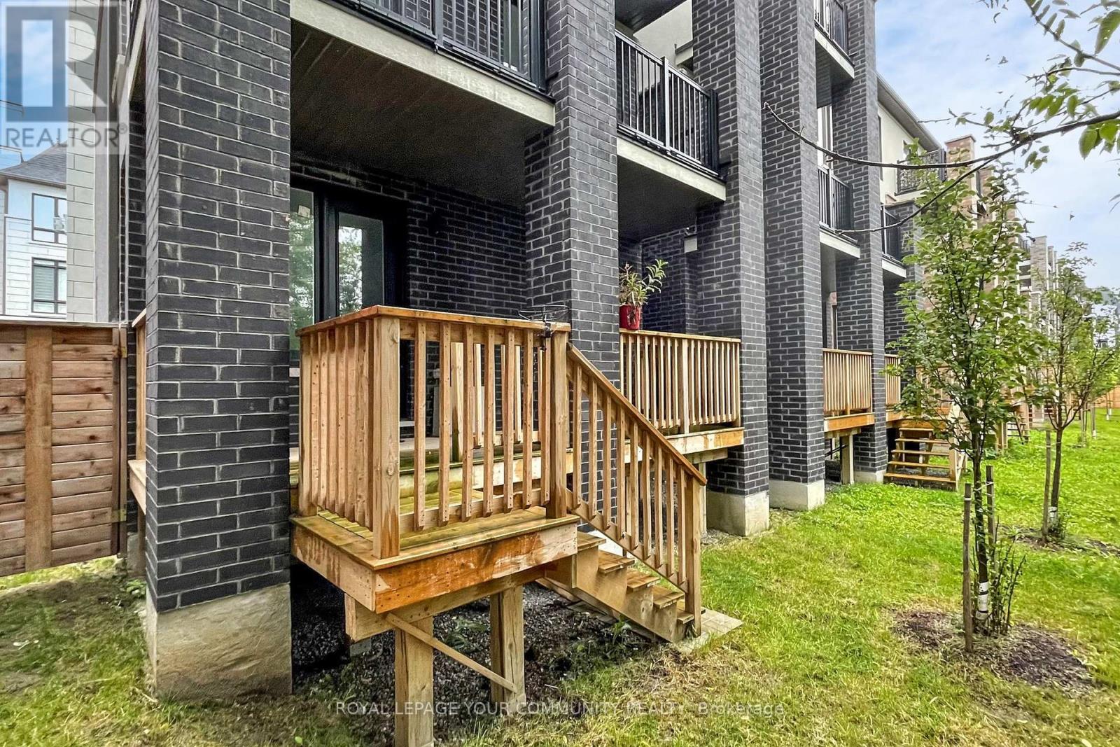 Photo 29 of 32 Globemaster Lane, Richmond Hill ON