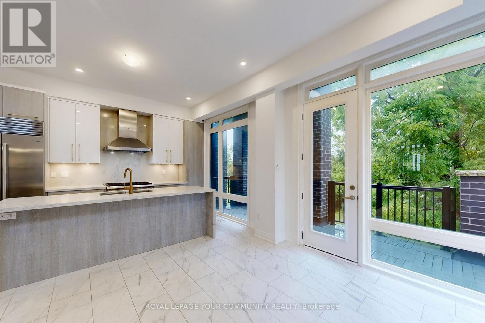 Photo 46 of 32 Globemaster Lane, Richmond Hill ON