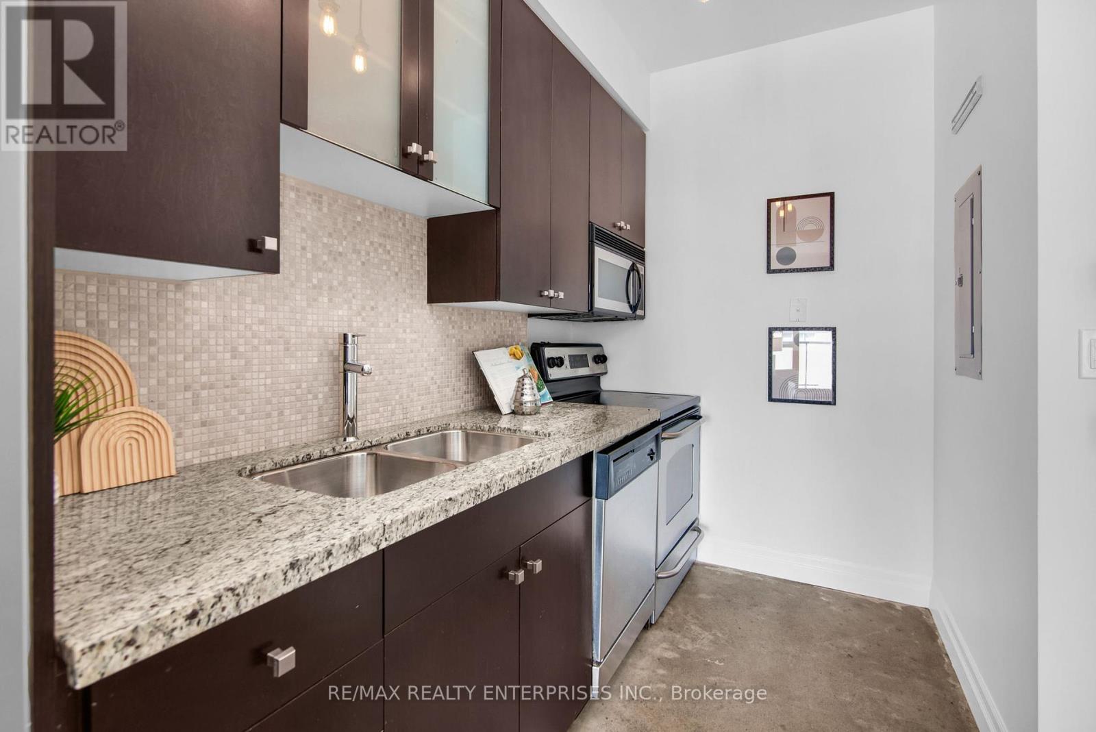 Photo 13 of 913 1005 King Street W, Toronto ON