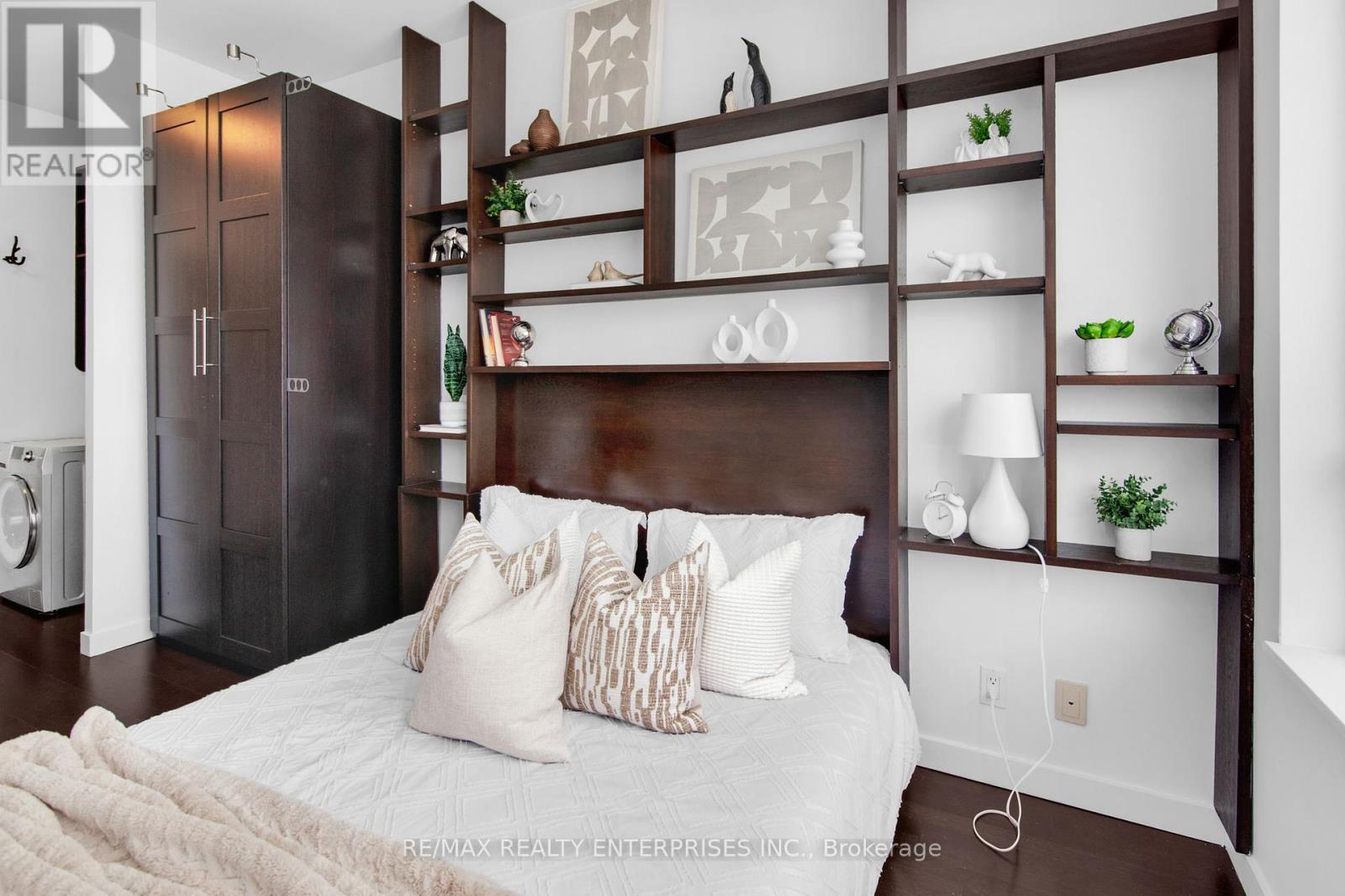 Photo 23 of 913 1005 King Street W, Toronto ON