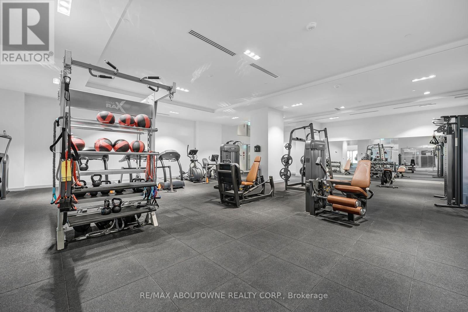 Photo 21 of 1802 3 Gloucester Street, Toronto ON