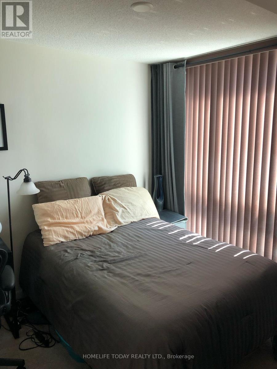 Photo 5 of 809 33 Bay Street, Toronto ON