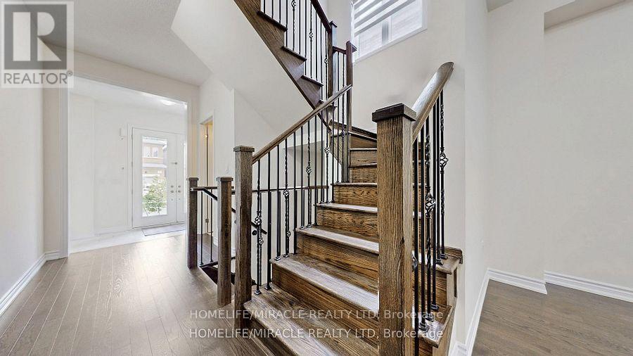 Photo 21 of 26 Calabria Drive, Caledon ON