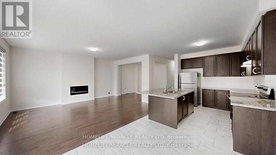 Photo 14 of 26 Calabria Drive, Caledon ON