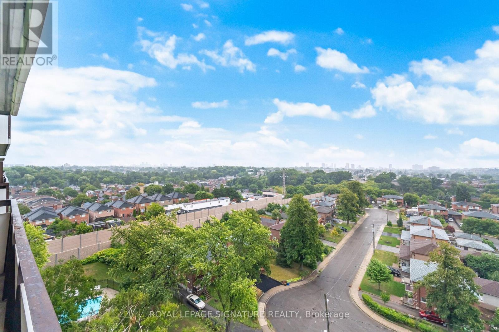 Photo 33 of 1110 541 Blackthorn Avenue, Toronto ON