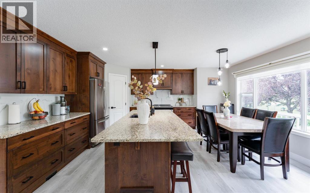 Photo 10 of 276 Fairways Bay Nw, Airdrie AB