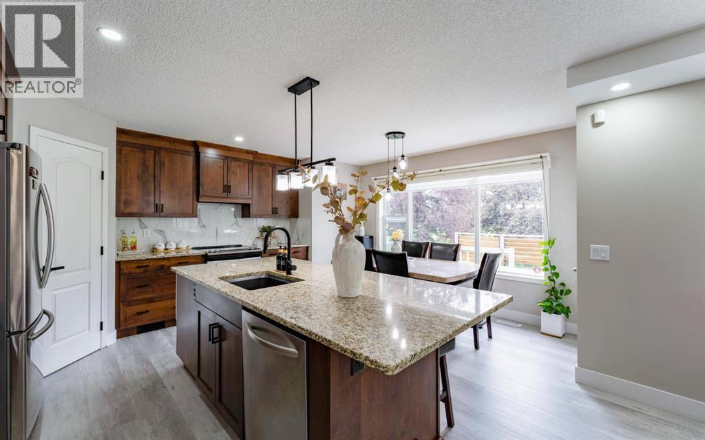 Photo 11 of 276 Fairways Bay Nw, Airdrie AB