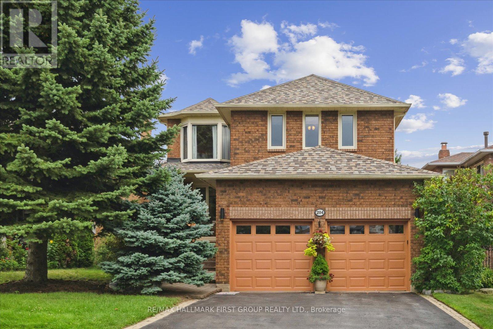 Photo 1 of 204 Lake Driveway Drive W, Ajax ON
