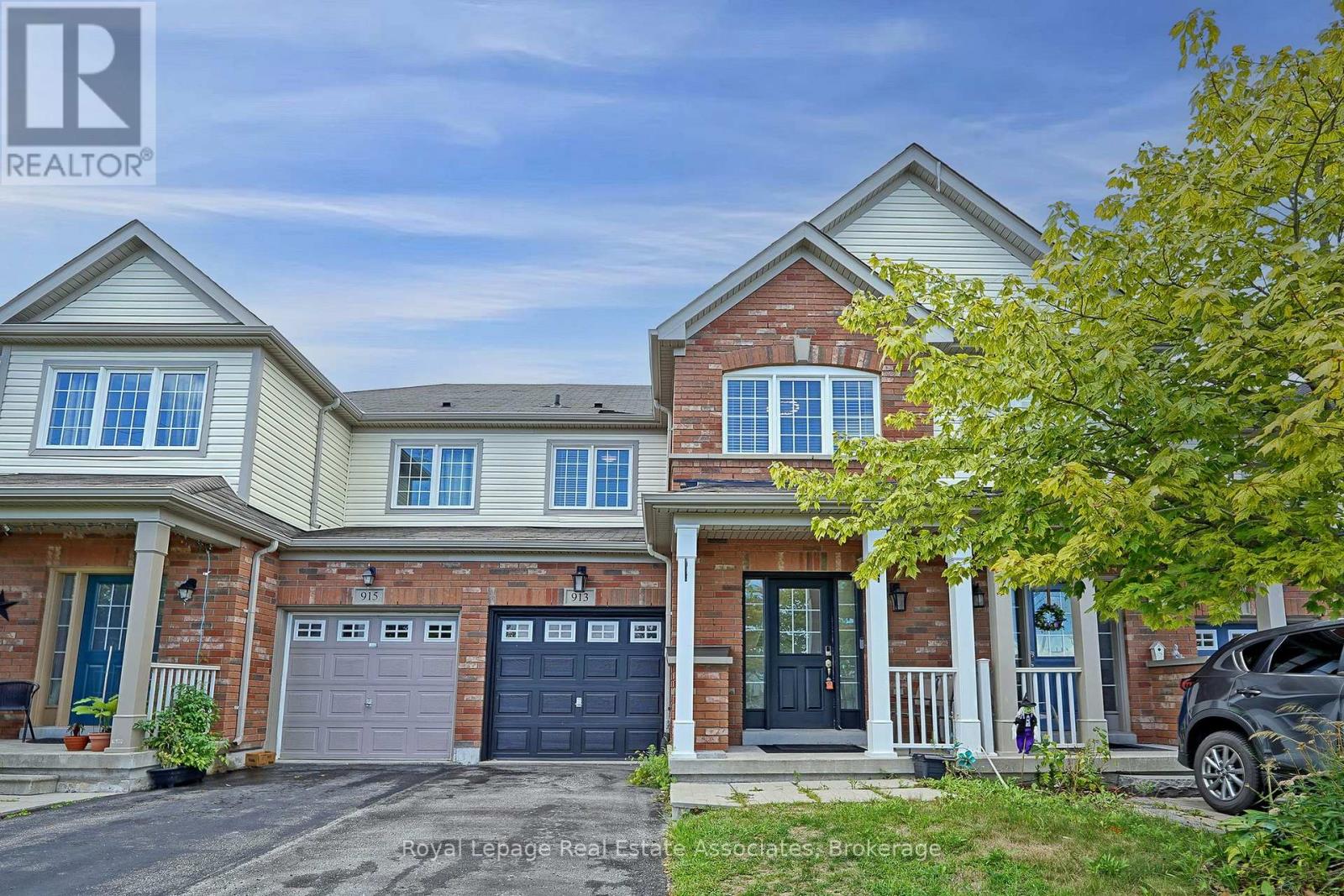 Photo 4 of 913 Fetchison Drive, Oshawa ON