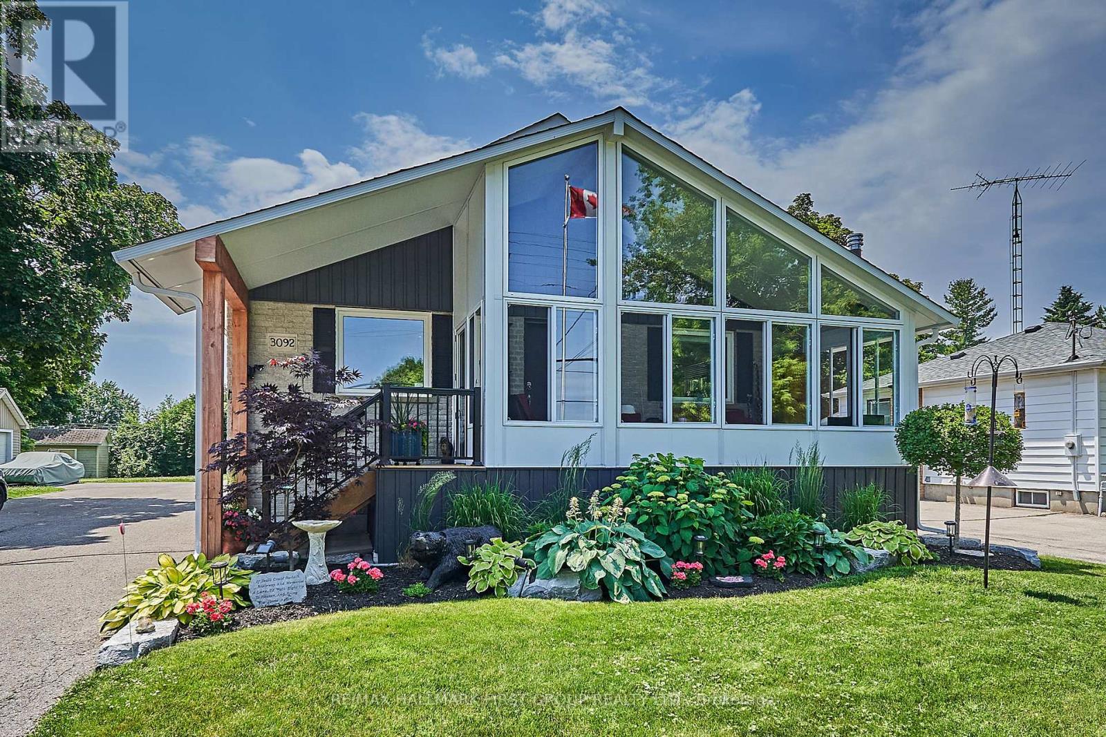 Photo 2 of 3092 Courtice Road, Clarington ON