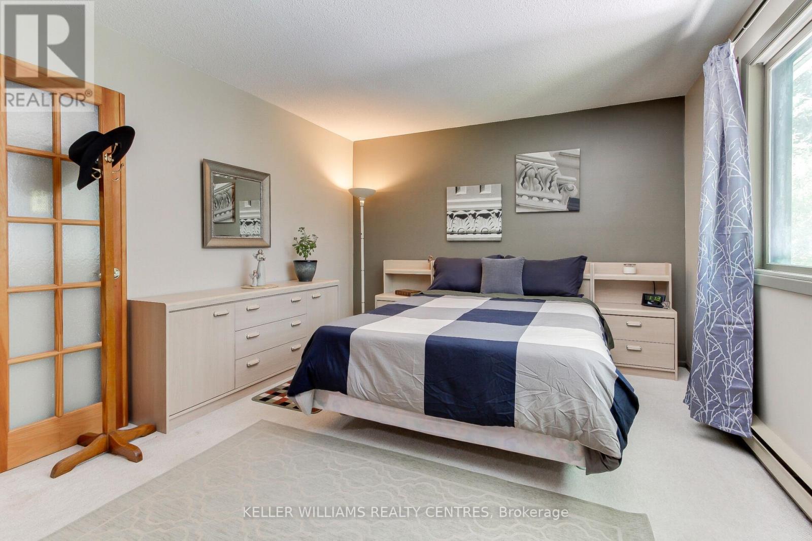 Photo 16 of 871 Elgin Street, Newmarket ON