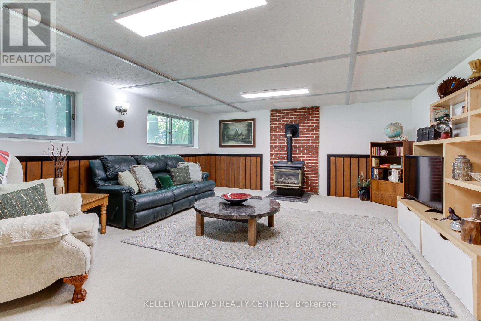 Photo 22 of 871 Elgin Street, Newmarket ON