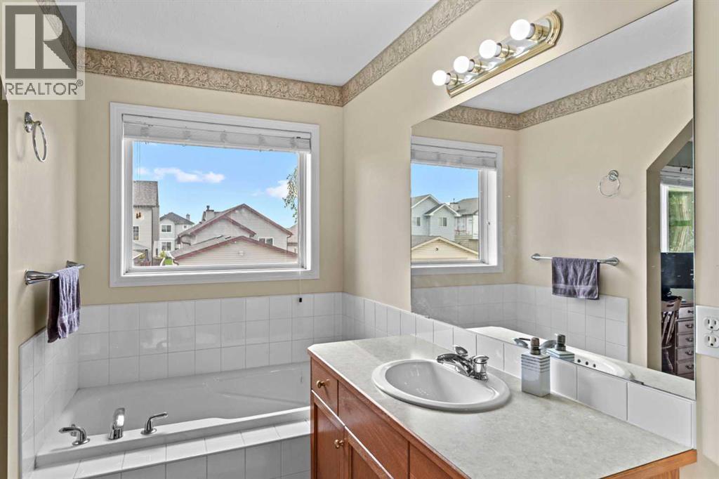 Photo 13 of 39 Saddlemont Close Ne, Calgary AB