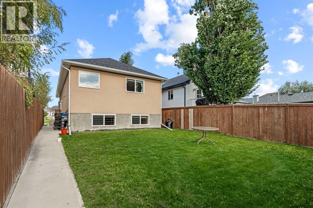 Photo 27 of 39 Saddlemont Close Ne, Calgary AB
