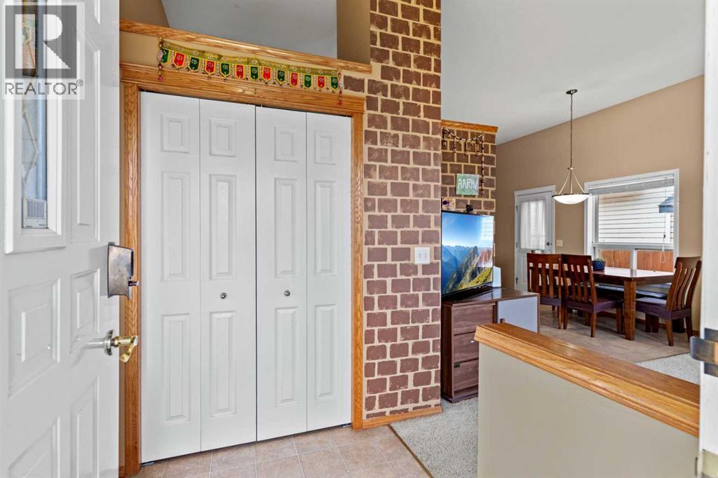 Photo 4 of 39 Saddlemont Close Ne, Calgary AB