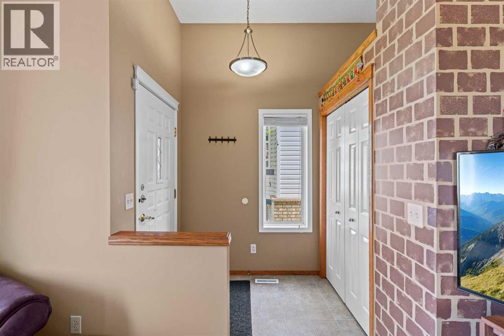Photo 5 of 39 Saddlemont Close Ne, Calgary AB