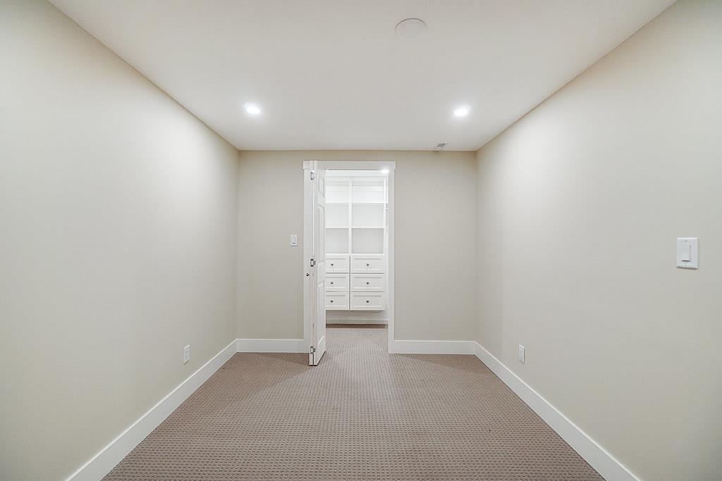 Photo 36 of 14686 St Andrews Drive, Surrey BC