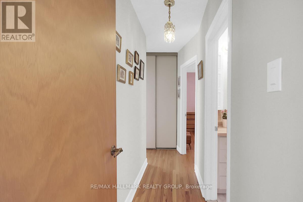 Photo 17 of 1124 Guertin Avenue, Ottawa ON