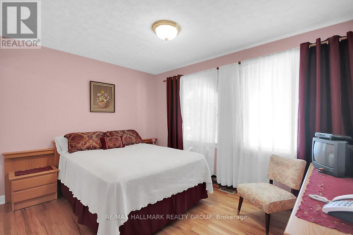Photo 18 of 1124 Guertin Avenue, Ottawa ON