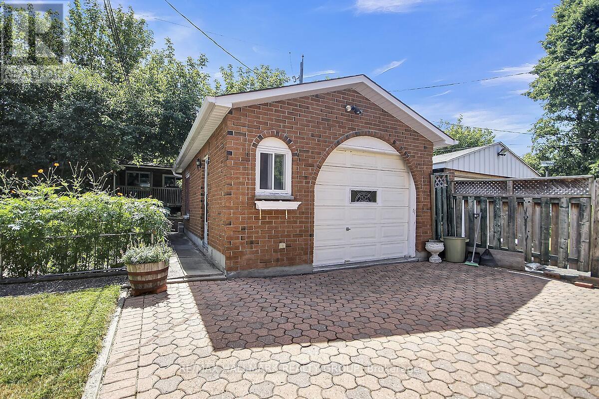 Photo 30 of 1124 Guertin Avenue, Ottawa ON