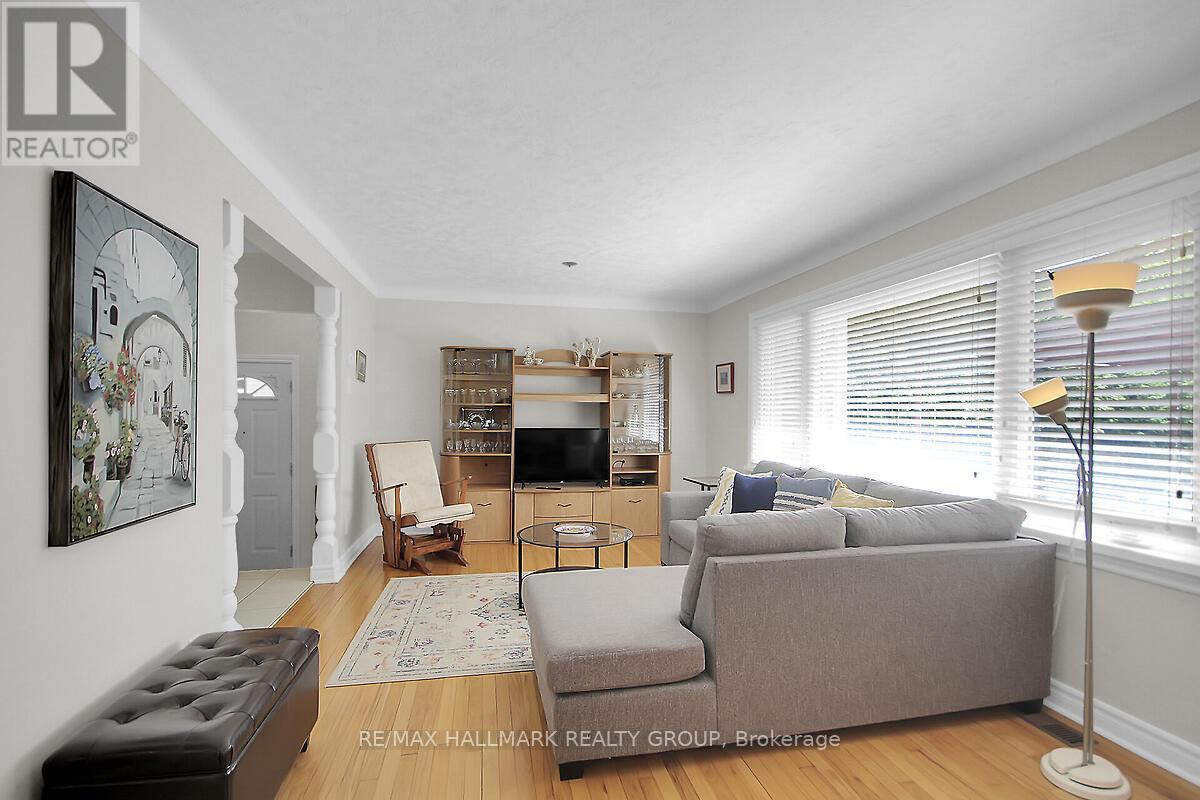 Photo 7 of 1124 Guertin Avenue, Ottawa ON