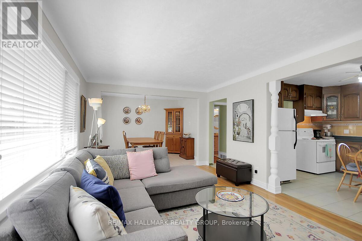 Photo 8 of 1124 Guertin Avenue, Ottawa ON