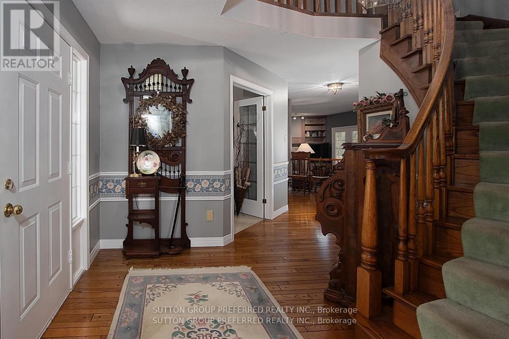 Photo 23 of 63 Wheeler Court, Thames Centre ON