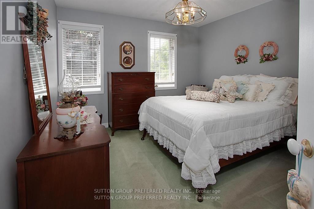 Photo 28 of 63 Wheeler Court, Thames Centre ON