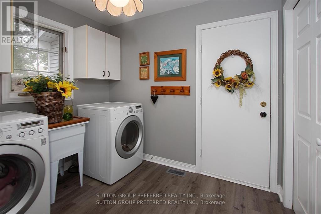Photo 31 of 63 Wheeler Court, Thames Centre ON