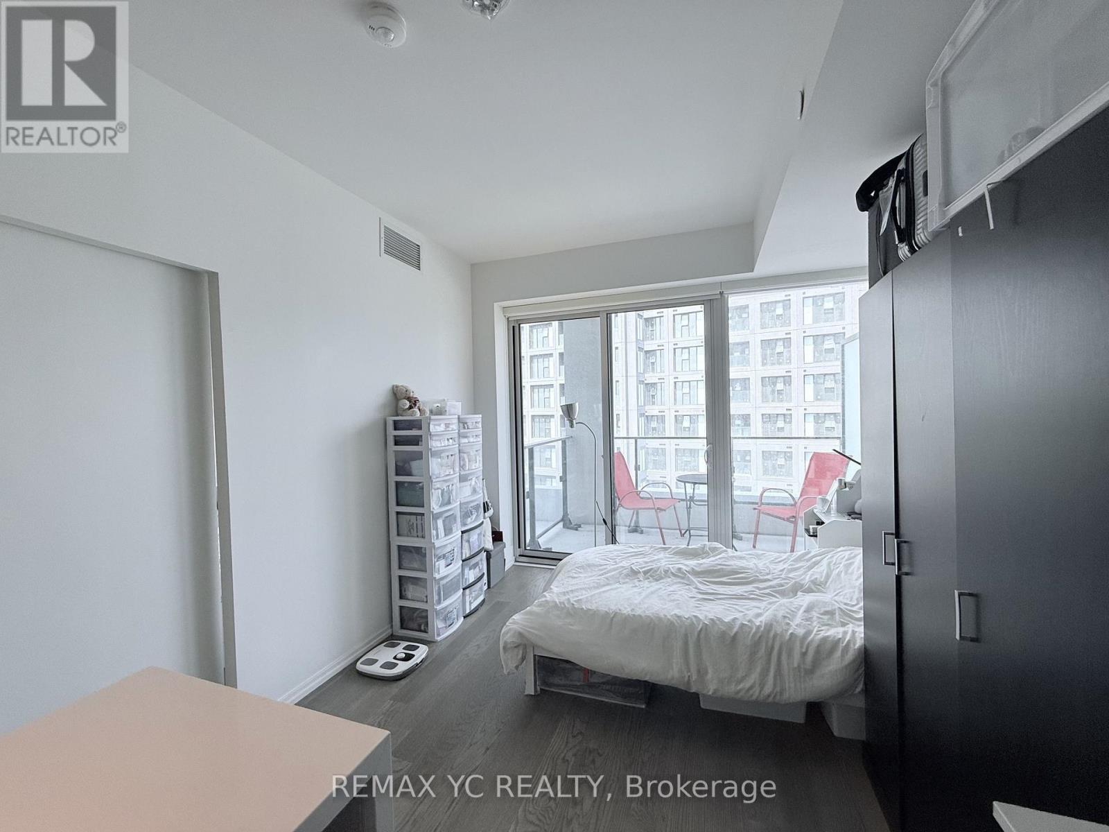 Photo 15 of 2910 5 Soudan Avenue, Toronto ON