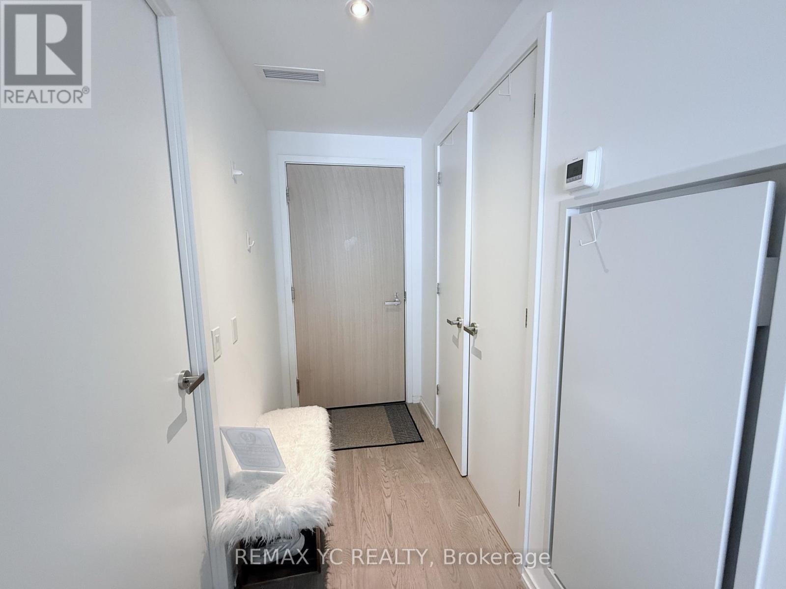 Photo 10 of 2910 5 Soudan Avenue, Toronto ON