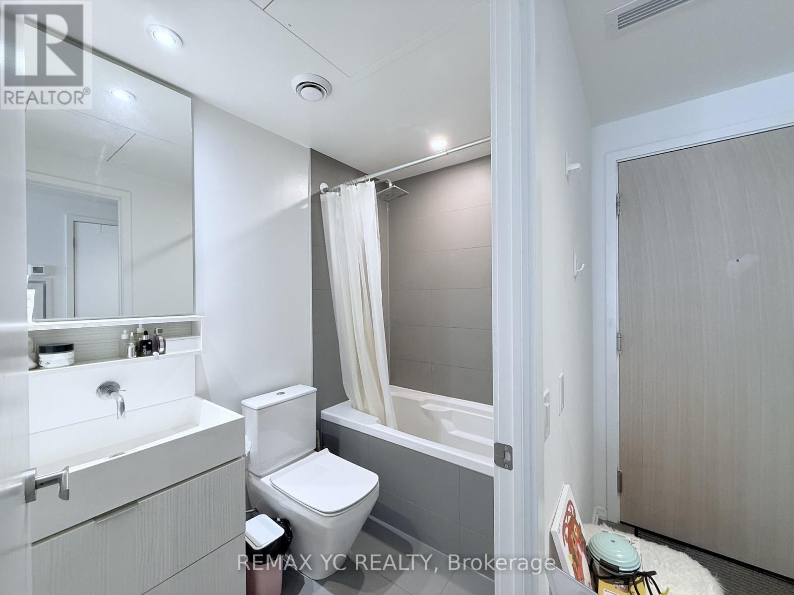 Photo 21 of 2910 5 Soudan Avenue, Toronto ON
