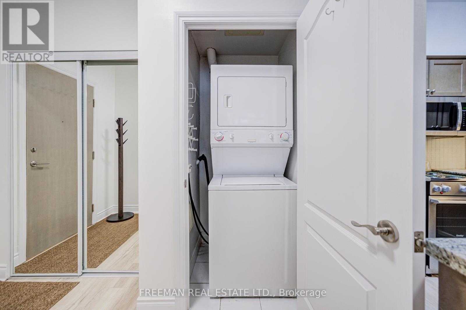 Photo 23 of 201 319 Merton Street, Toronto ON