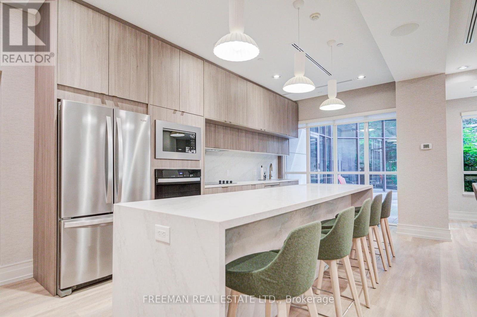 Photo 29 of 201 319 Merton Street, Toronto ON