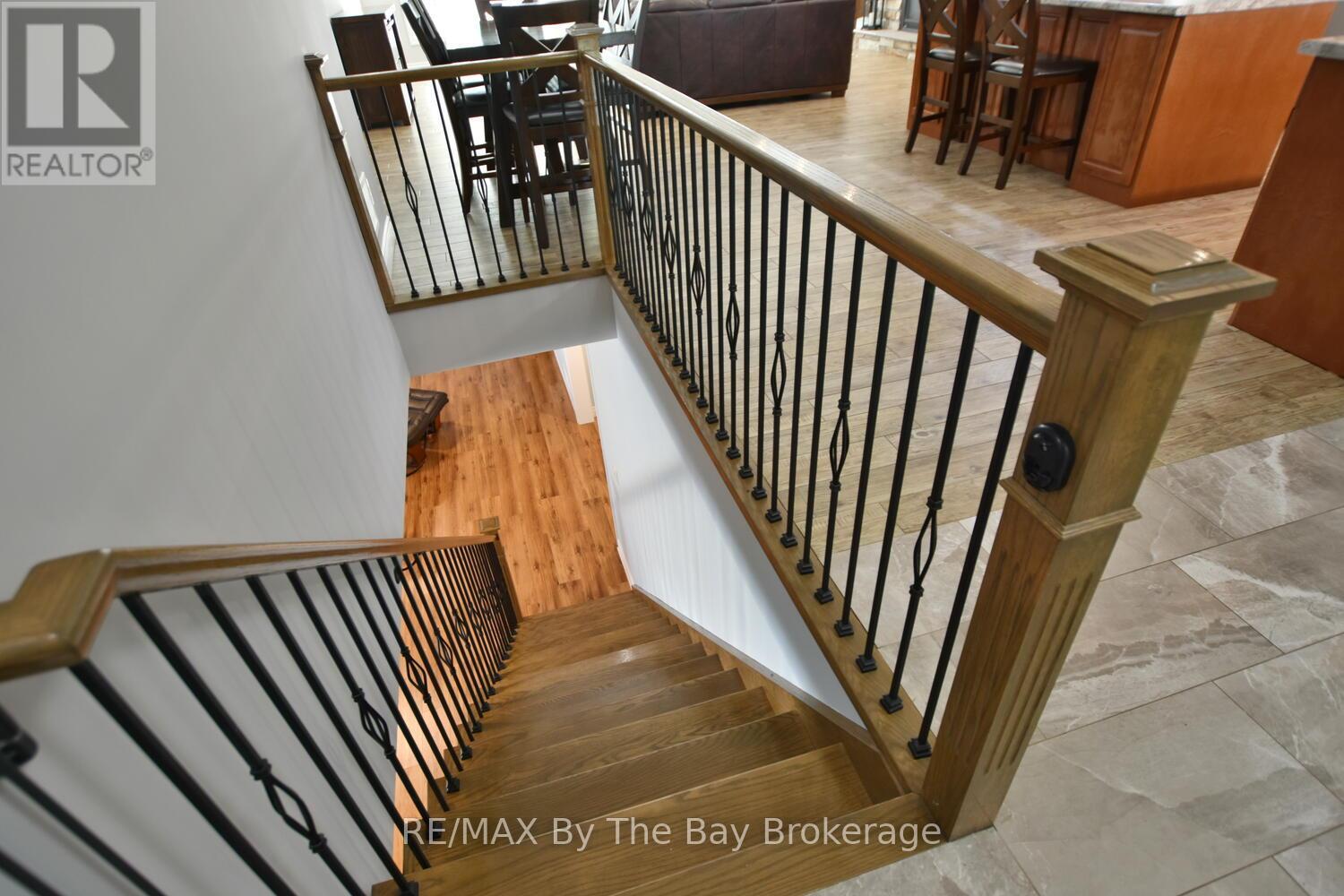 Photo 22 of 37 Wesley Avenue, Wasaga Beach ON