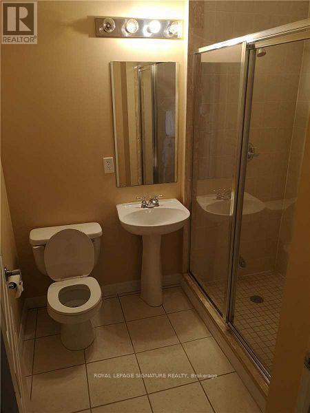 Photo 2 of 3208 220 Burnhamthorpe Road W, Mississauga ON