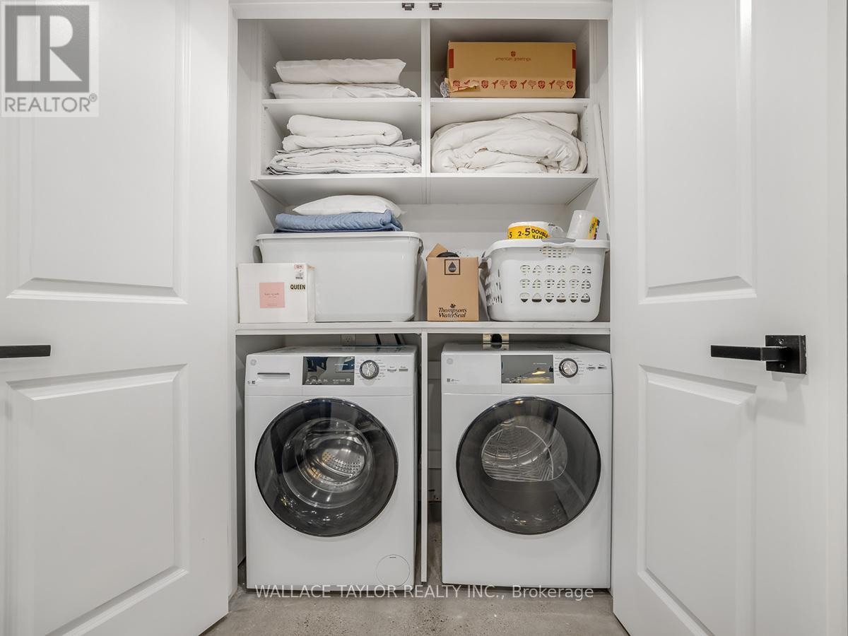 Photo 10 of Lower 193 Perth Avenue, Toronto ON