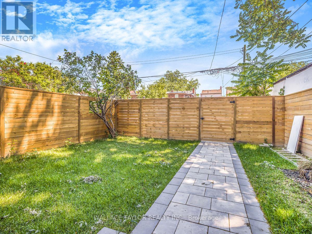 Photo 13 of Lower 193 Perth Avenue, Toronto ON