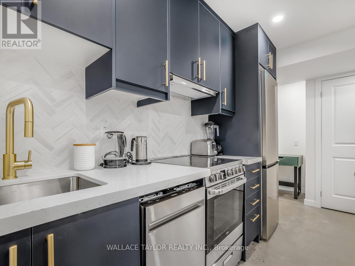 Photo 6 of Lower 193 Perth Avenue, Toronto ON