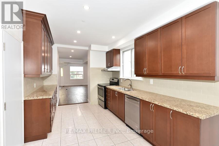 Photo 12 of 221 Belgravia Avenue, Toronto ON