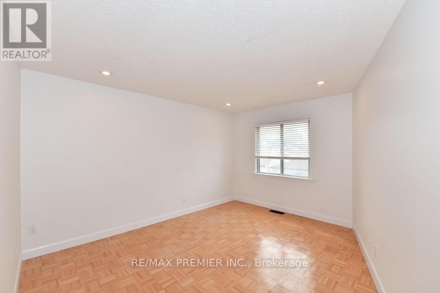 Photo 16 of 221 Belgravia Avenue, Toronto ON