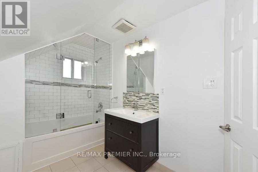 Photo 23 of 221 Belgravia Avenue, Toronto ON