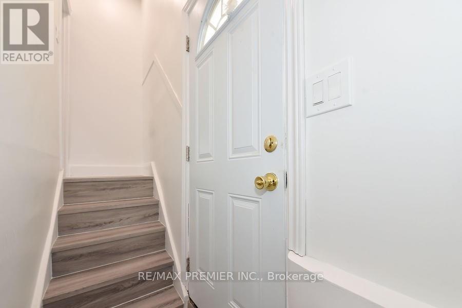 Photo 29 of 221 Belgravia Avenue, Toronto ON