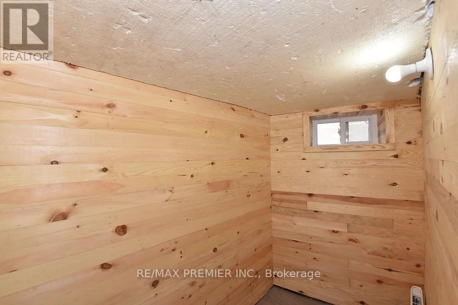 Photo 35 of 221 Belgravia Avenue, Toronto ON