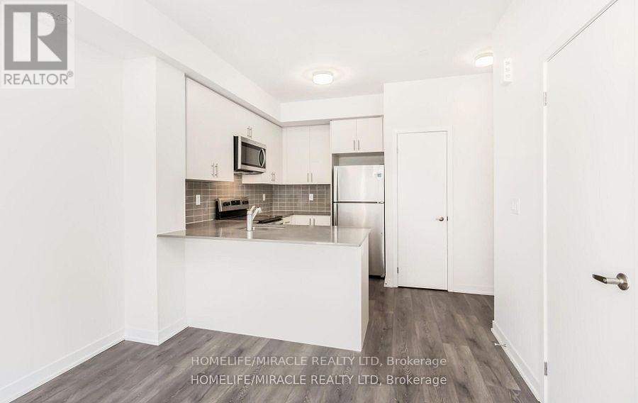 Photo 13 of 16 3415 Ridgeway Drive, Mississauga ON