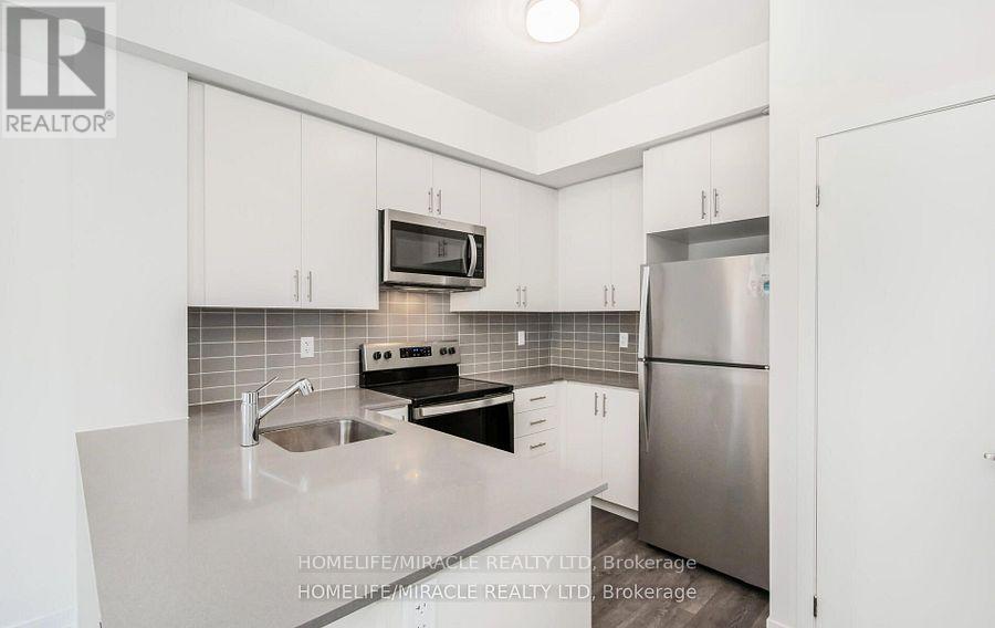Photo 14 of 16 3415 Ridgeway Drive, Mississauga ON